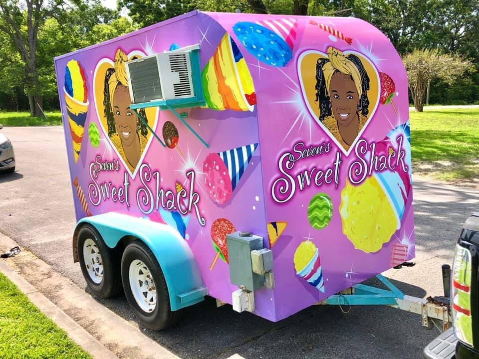 Just_R_Graphics's tweet photo. Seven’s Sweet Shack #FoodTruck wrapped JUST RIGHT! #JustRightGraphics #GraphicDesign #Houston https://t.co/cpWVtF4iW6