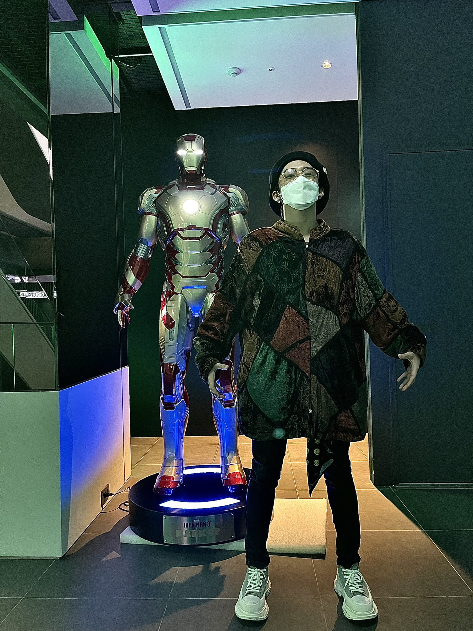 FBlNcIFVUAICp66?format=jpg&name=large