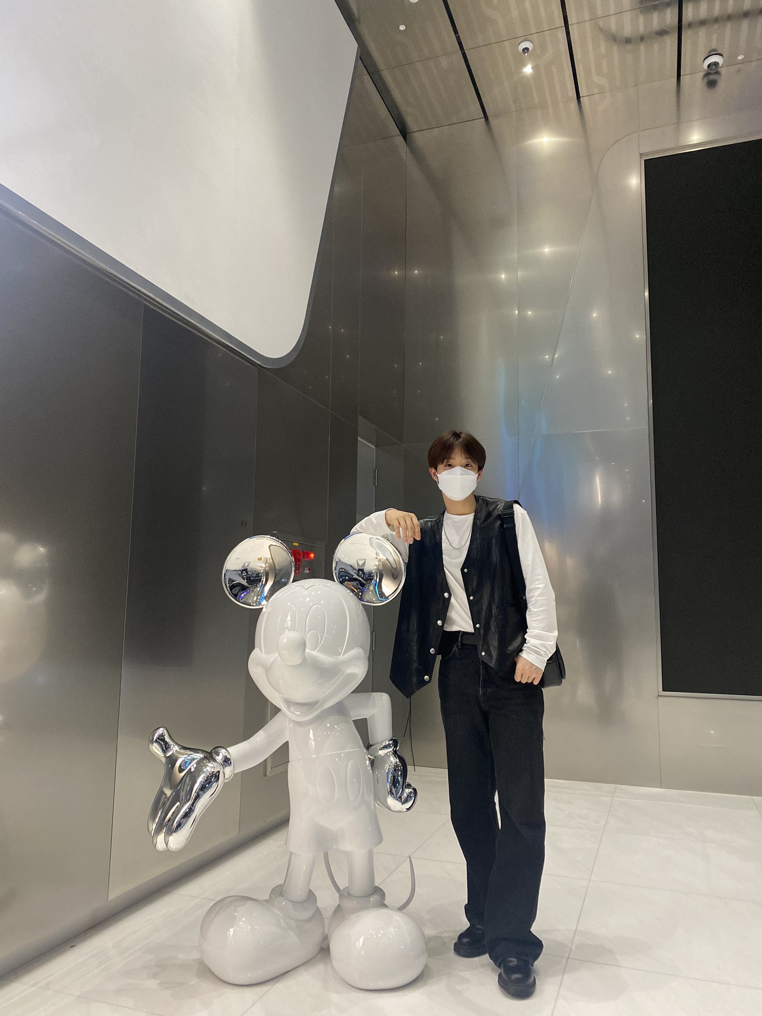 FBlNeTsVIAMKaqx?format=jpg&name=large