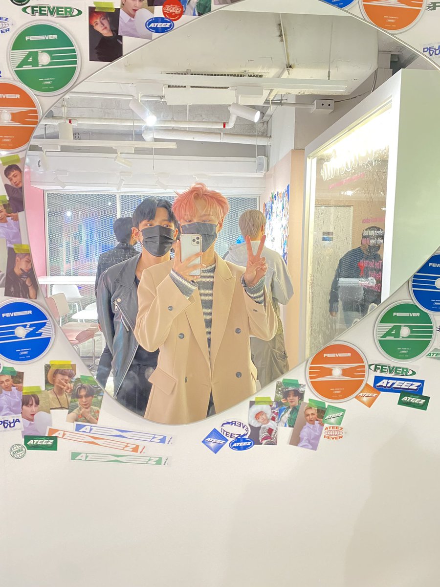tothetlx98's tweet photo. อะไรอะฟ้า เนียนหรอ https://t.co/SZvL37KvTz