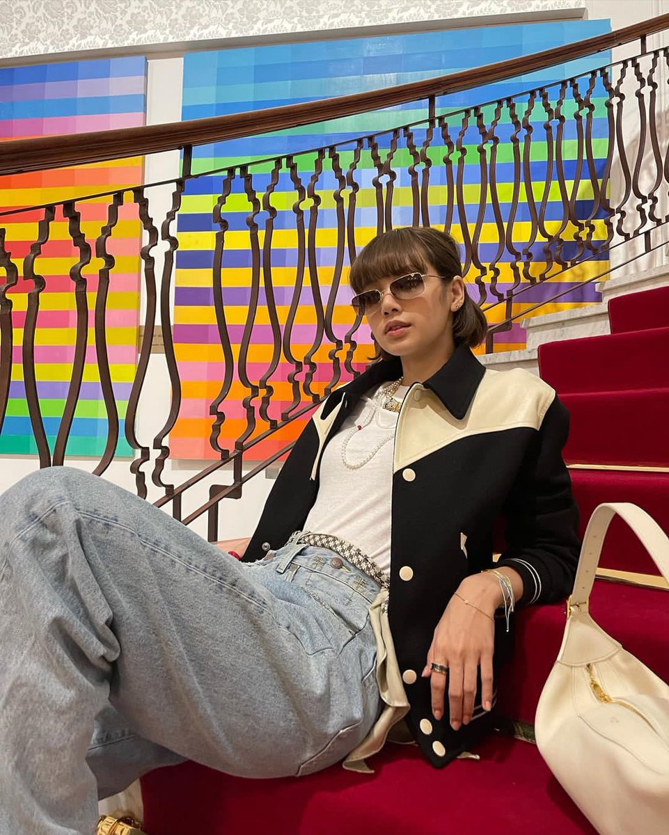 _Lisastagram's tweet photo. [INSTAGRAM CAROUSEL] lalalalisa_m: 

https://t.co/UfGLJ5wecZ (4P) #lisastagram https://t.co/F50XnGaKPC