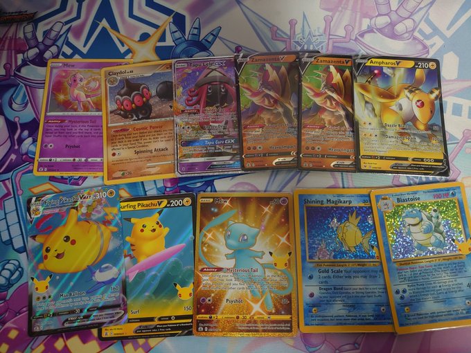 ポケカ25周年の海外版パックも人気 通販サイトでの値段や偽物の見分け方をご紹介 Akiramenai