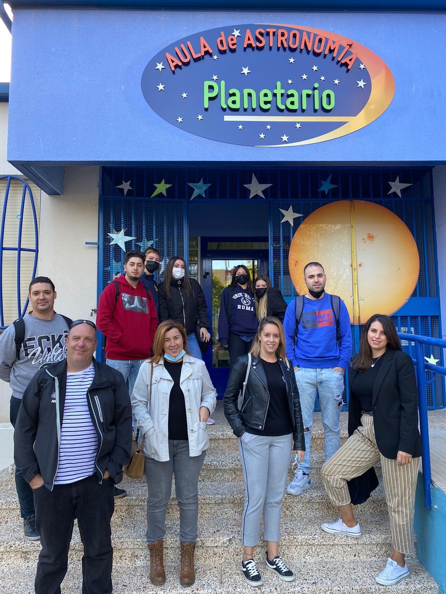 cepafuenla's tweet photo. Los alumnos del Nivel 1A han visitado el Aula de Astronomía de Fuenlabrada. Ha sido una experiencia magnífica. Disfrutamos y aprendemos de los recursos que nos ofrece nuestro municipio. ¡Gracias a los profesionales que lo hacen posible! @aulastronomia #SomosSTEM #FreireExperience https://t.co/MFycZsXuJo
