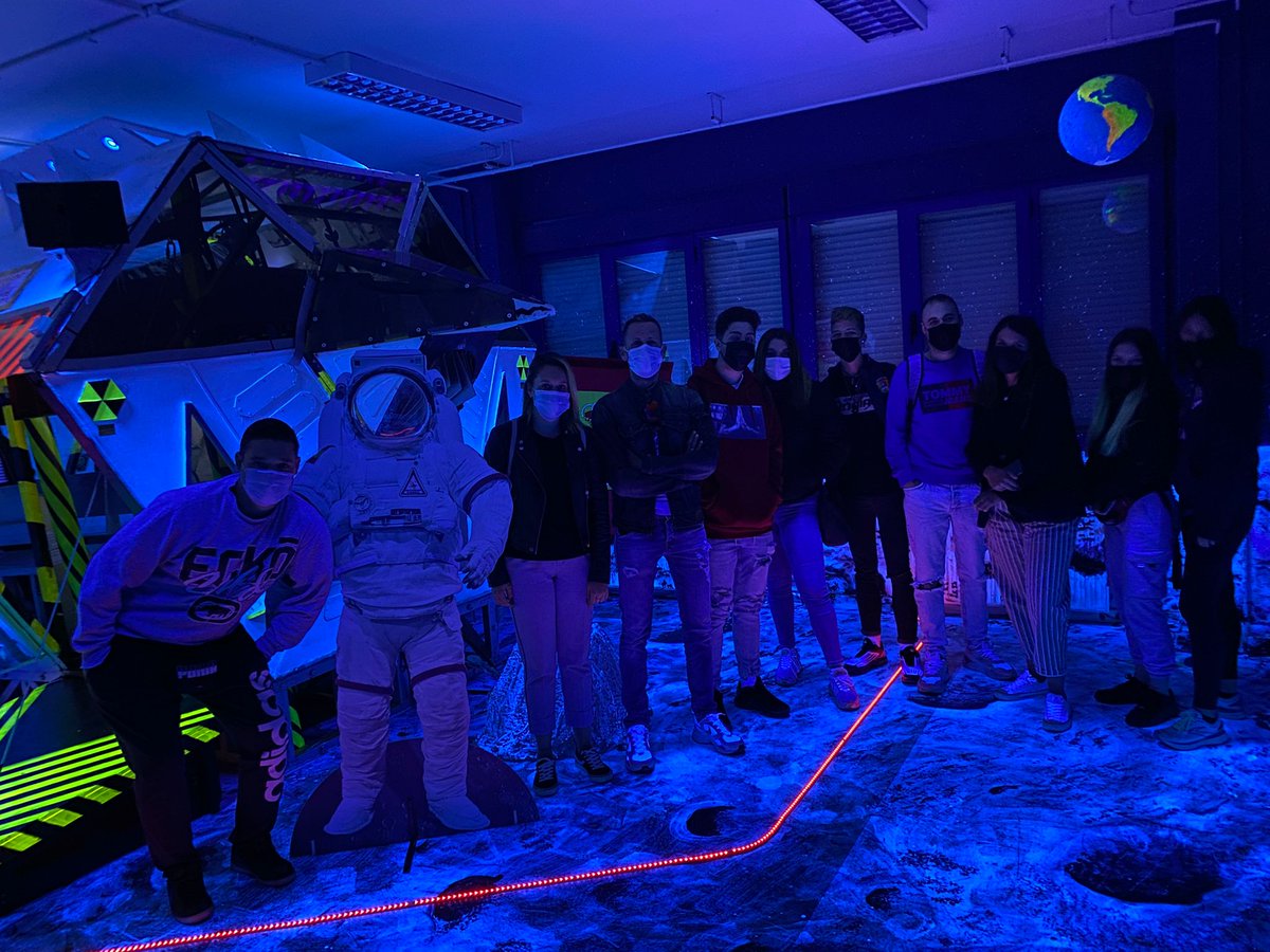 cepafuenla's tweet photo. Los alumnos del Nivel 1A han visitado el Aula de Astronomía de Fuenlabrada. Ha sido una experiencia magnífica. Disfrutamos y aprendemos de los recursos que nos ofrece nuestro municipio. ¡Gracias a los profesionales que lo hacen posible! @aulastronomia #SomosSTEM #FreireExperience https://t.co/MFycZsXuJo