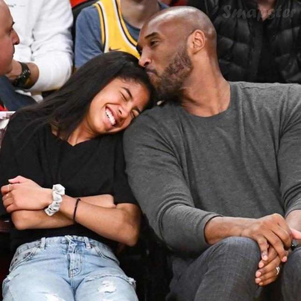 Smapster_'s tweet photo. #FathersLove 💓
#Smapster #SmapsterHighlights
#smapsterpeople #smapstermoments #smapsterlosangeles #smapsterusa #smapsternewyork
#smapsterboy #smapstergirl #basketball #nba #lakers
#KobeBryant #basketballteam #nbaplayoffs #lakersnation #basketballdrills
#nbanews #lakers4life https://t.co/mcCZCSuqPG