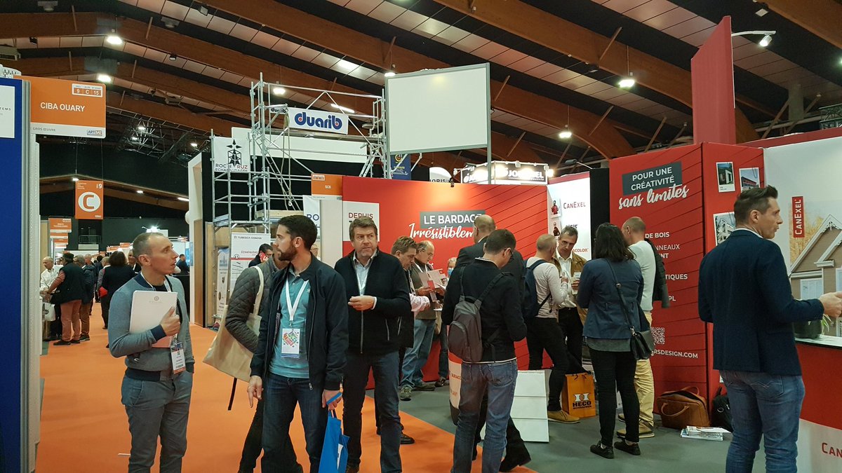 L'équipe d'Architecture Bois est présente sur le <a href="/Salon_Artibat/">Salon Artibat</a> - Retrouvez nos magazines et notre annuaire des pros en libre service à l'entrée. On revient vite vous informer 😊