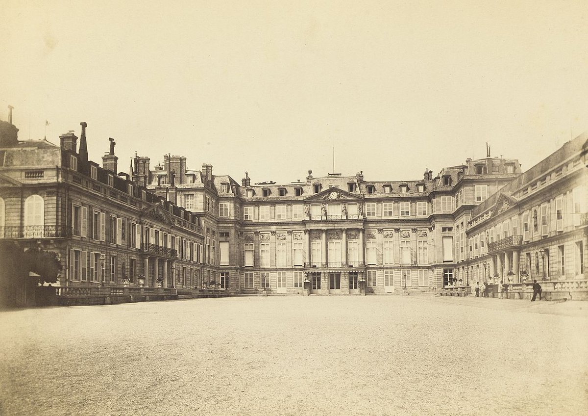 PartyLike1660's tweet image. 13 October 1870, Franco-Prussian War, the Château de Saint-Cloud, occupied by Prussian troops, is hit by French counter-fire and burns out. #otd