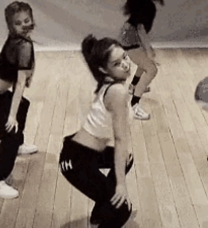 JEN96NIE's tweet image. 