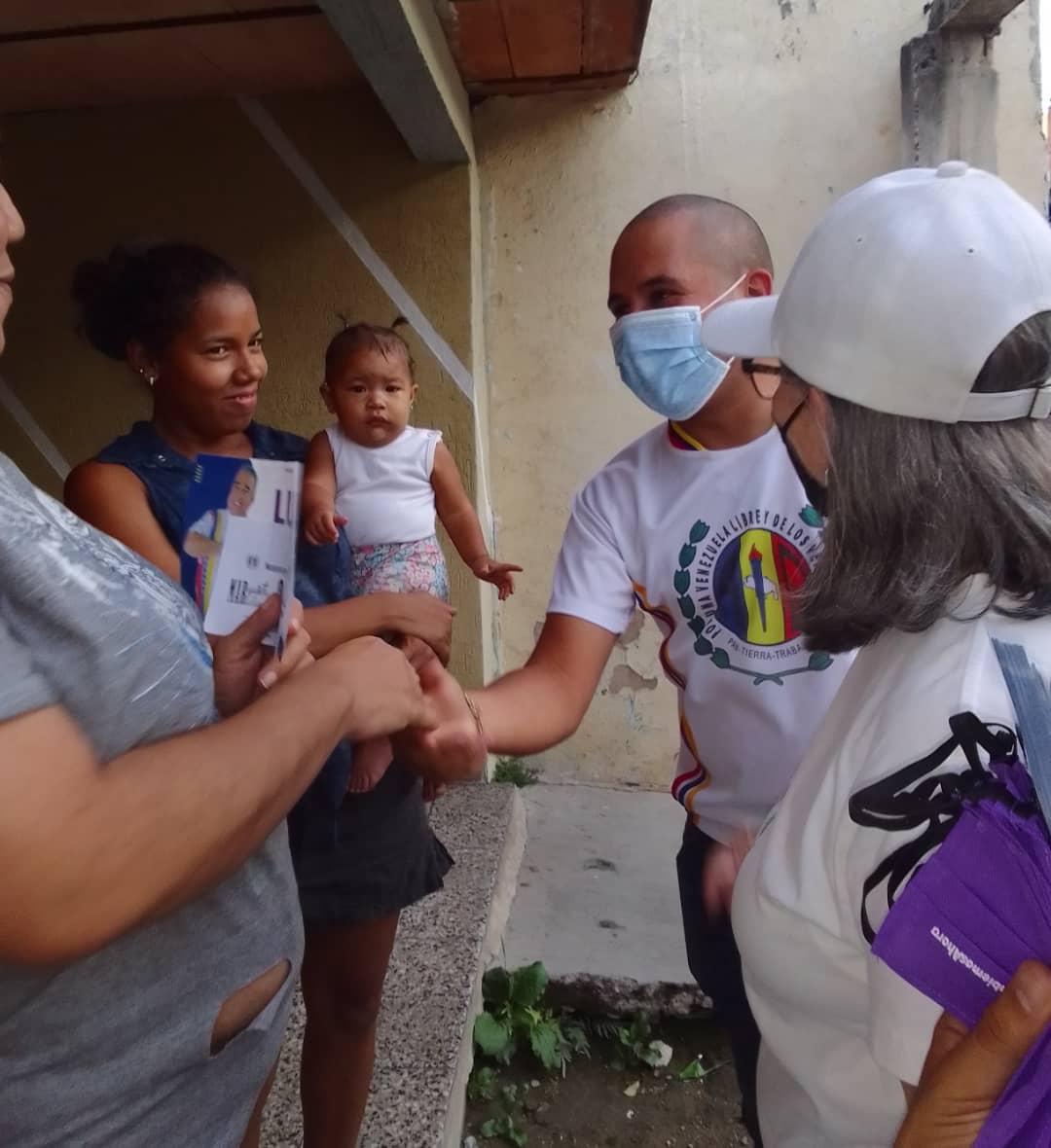 elioamedinab's tweet photo. Aragua y Girardot se Convertirán en la Referencia Nacional de Buena Gerencia y Bienestar Colectivo con @mriverom y @Luisemartinezh . Este #21nov Vota Diferente. Vota Blanco 🏳️ https://t.co/XsV4004Sso