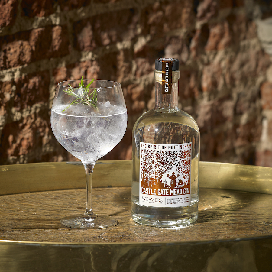 As the nights draw in, we have the perfect Autumn tipple. Our Castle Gate Mead Gin - a charming 'Old Tom' style gin infused with Weavers' finest Robin Hood Mead with a touch of sweetness derived from the honey. Serve with natural or elderflower tonic. tinyurl.com/89ty4a8z #gin