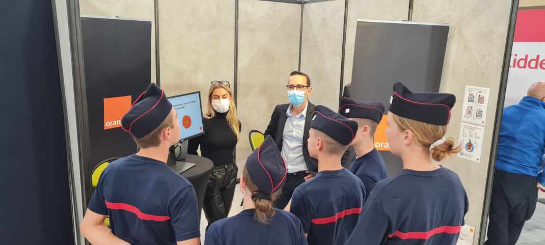 OrangePACA's tweet photo. 🗓️ Jour J #CNSPF2021 |

Venez rencontrer nos équipes @Orange_France, #OrangeEvent &amp; @orangebusiness lors du Congrès des #SapeursPompiers

📍La Grande Caserne – Espace Risques Domestiques

👉Nos experts sont à votre disposition à partir d'aujourd'hui et jusqu'au 16/10

#CNSPF2021 https://t.co/6dlNyCmNn5