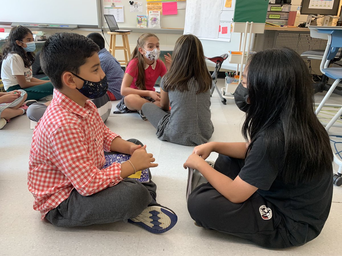 Happy to see real-life collaboration this year among students. 

A perfect example of what Turn and Talk or Turn and Teach looks like. Modeling is key (even from students). Visuals help! #tcrwp #turnandtalk #4thgrade