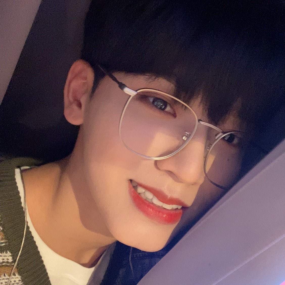 OmegaX_members's tweet photo. [#OX]

문나잇 문별선배님 너무 재밌었습니다☺️
다음에 또 나오기로 약속했으니 ㅎㅎㅎ
얼른 나오겠습니당☺️🙃☺️

#OMEGA_X #오메가엑스 #혁 https://t.co/BELn7rMNB1