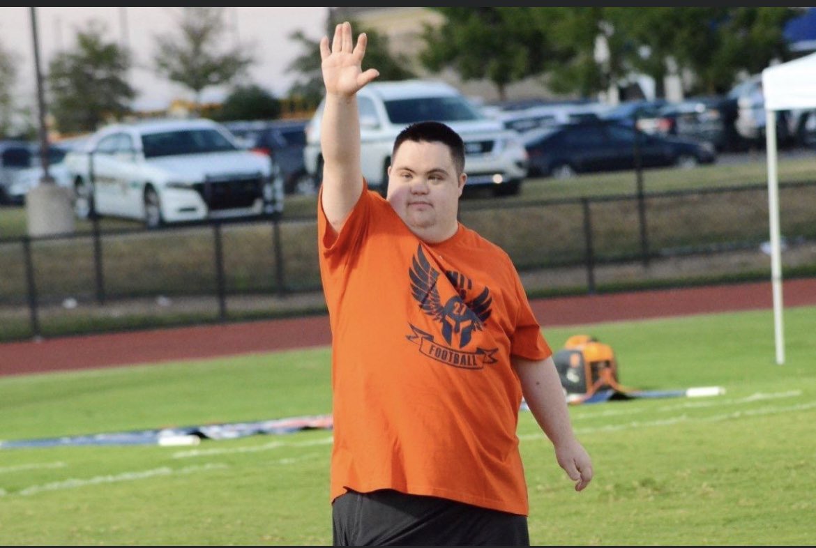 wcsSHS's tweet photo. Spartans, we lost our friend Austin this morning. Please pray for his family and know Austin is our forever Spartan. 🧡💙 @SummitSquad https://t.co/hp2lmfadgs
