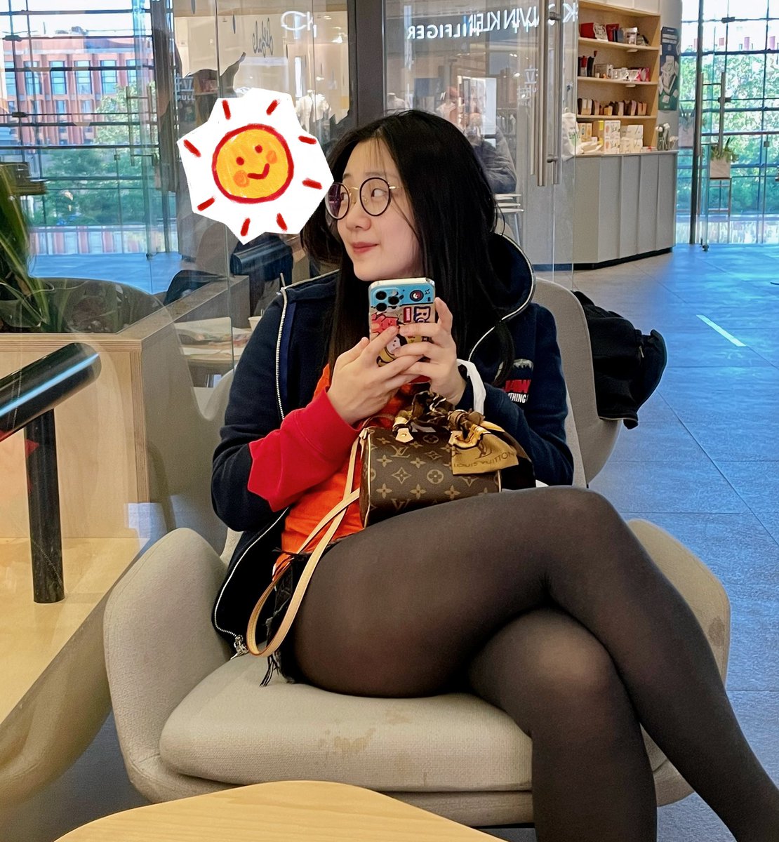 Bix5425rd3IeKwA's tweet photo. 投稿 #眼镜 #眼镜娘 #眼镜妹 https://t.co/5tLac6AKzv