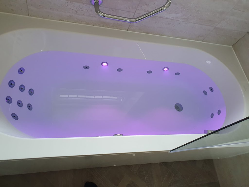 Croydon’s Premier Bathroom showroom tweet media