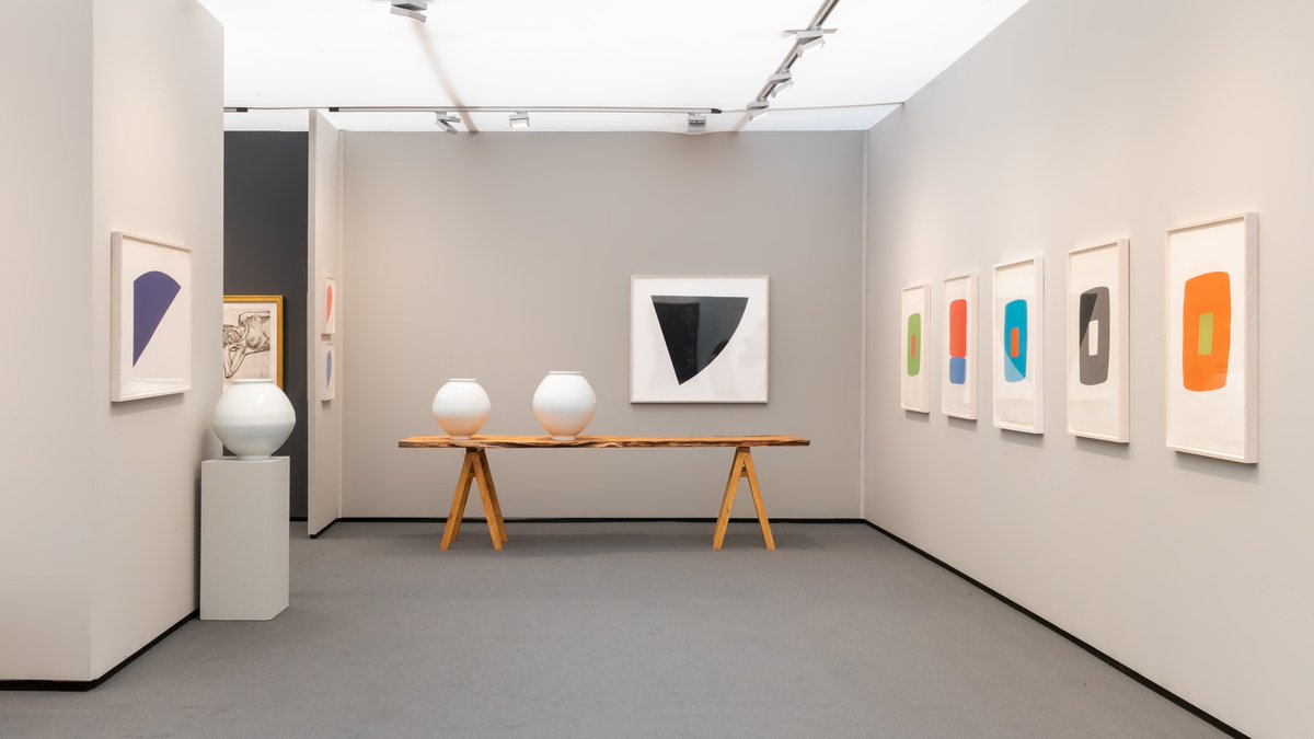 Join us at this year's Frieze Masters where we are collaborating on a booth with Tristan Hoare.

Our showcase includes prints by Ellsworth Kelly, moon jars by Korean ceramicist Kim Yikyung and B.A.T. etchings by Lucian Freud. 

Find us at booth A08.