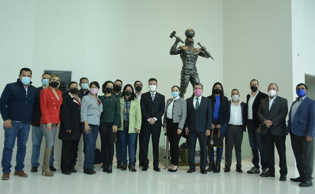 #ÁnguloDuranguense | Buscarán nueva Ley de Obra Pública en #Durango: <a href="/CongresoDurango/">Congreso Durango</a>, <a href="/CmicDurango/">CMIC Durango</a>.
⬇️⬇️⬇️
anguloinformativo.com/nota.php?n=9954