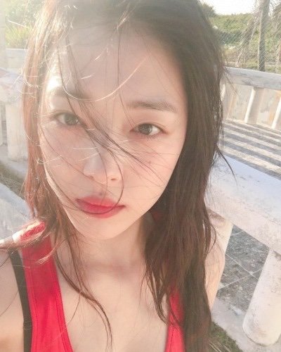 xullip's tweet photo. me haces muy feliz 💗💞💖
#forchoijinri #Sulli #streamgoblinsulli #설리 #최진리 https://t.co/3dzBMu4PKG