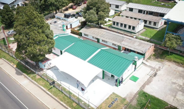 Mineducacion's tweet photo. #Comunicado | El Ministerio de Educación Nacional publica los resultados de la convocatoria de mejoramiento de infraestructura para sedes educativas oficiales en todos los departamentos del país. ➡️ https://t.co/ZGEDju5qZA https://t.co/SjzlQvjTW3