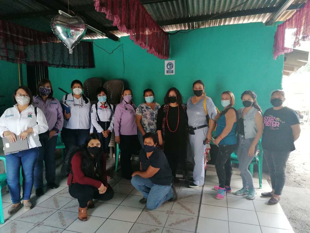 latinasenpoder's tweet photo. #Guatemala Presente. Seguimos con las visitas a comunidades en los países de mesoamęrica y el Caribe
Se pueden sumar en línea mañana:
https://t.co/tJu2VFLQKK
#CumbreWomen2021 #ISummitTransnacional #LatinasEnPoder #latinxheritagemonth #Latinas #Latinx #latinxowned #latinxcreated https://t.co/hHepqMFbrd