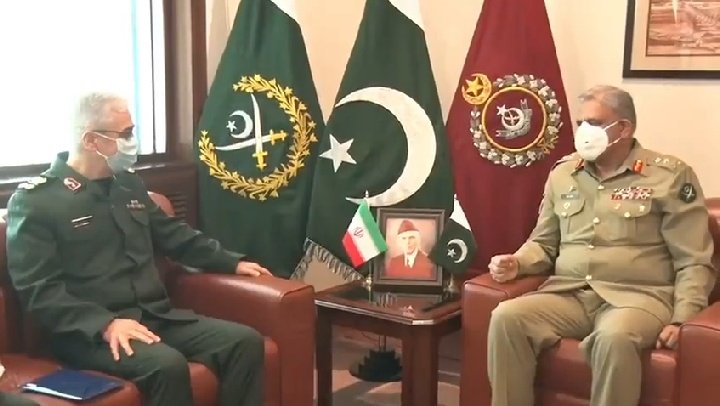 #COAS Gen Qamar Javed Bajwa called on by,

#Iranian Major General Mohammad Bagheri, Chief of General Staff of Armed Forces of the Islamic Republic of #Iran accompanied by a high level delegation visited #GHQ today, 1/6

#Pakistan #ISPR  #ISI 🇵🇰🇮🇷 #PakistanZindabad #PakistanArmy