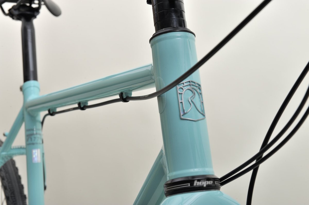 MaxBikesPR's tweet photo. @BicyclebyDesign launching their 1st Pinion Ironbridge Bicycles this weekend at @BespokedUK swing by the show in Harrogate to see this amazing bike in the flesh. #cycling #cyclinglife #handmade #handmadebicycle https://t.co/4Paqe22VYS