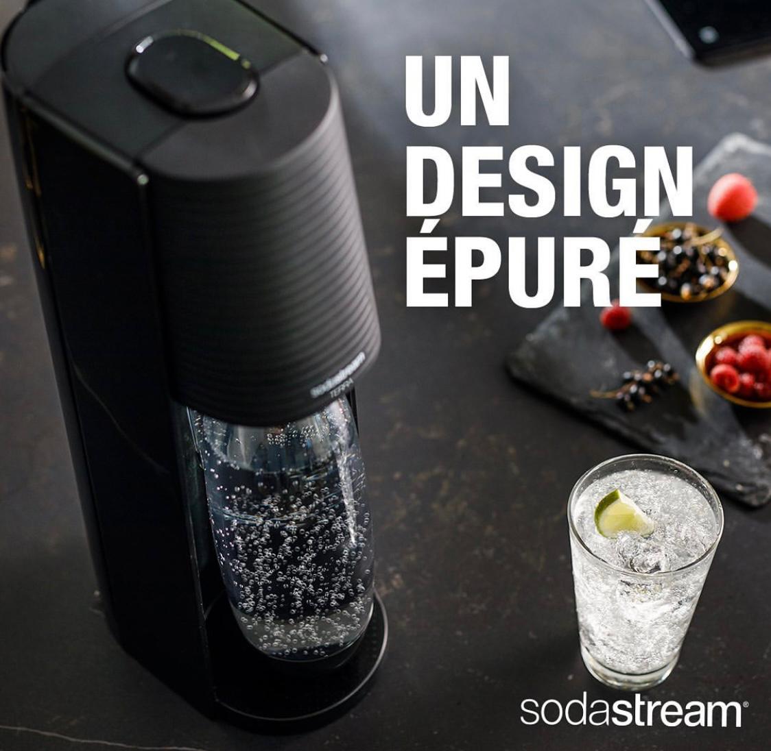 SodaStreamFR's tweet photo. Une toute nouvelle machine a fait son entrée début septembre dans la famille #SodaStream: la #TERRA ! Un design mat, compact et épuré, des finitions élégantes, un bouton poussoir ergonomique pour plus de confort ! Et vous, qu’en pensez-vous ? #PlasticFighter https://t.co/9Gb3dpdN42
