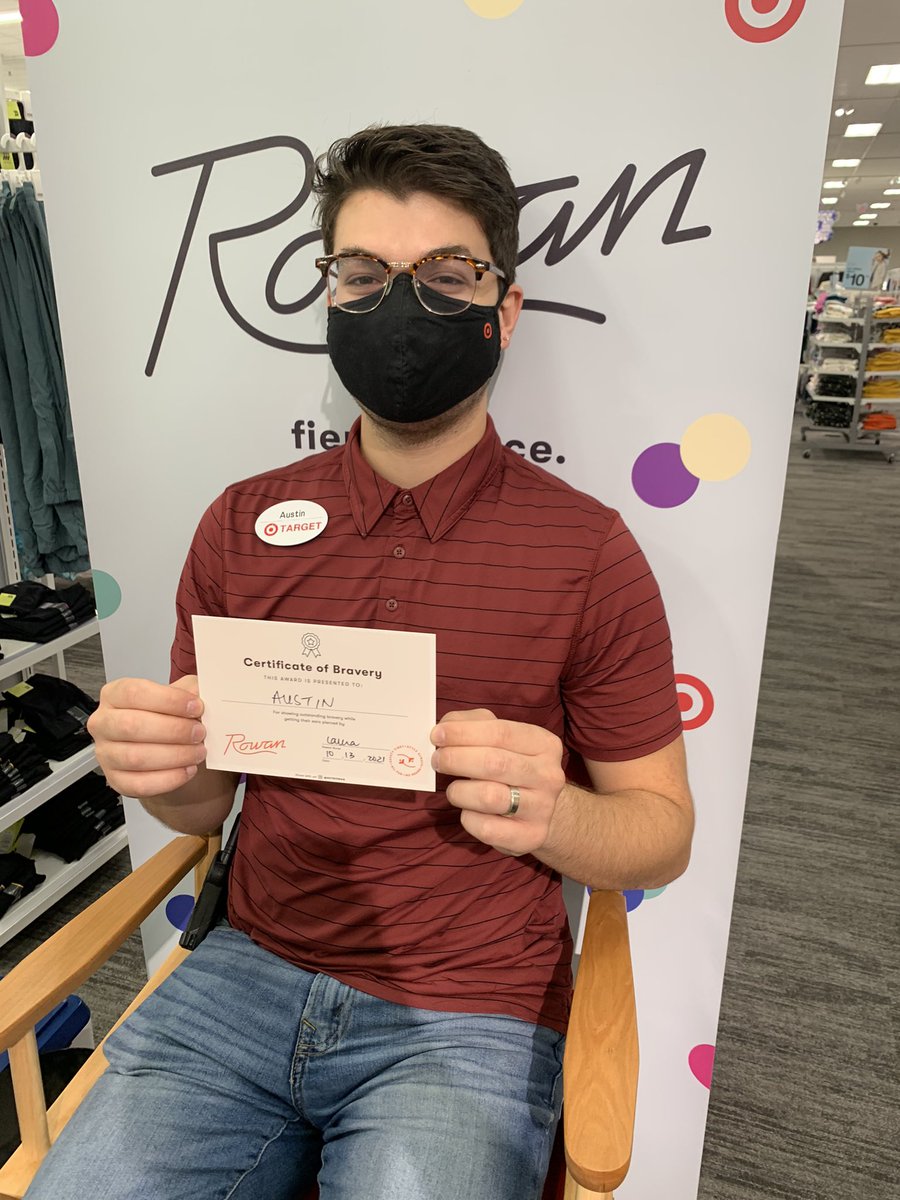 DrzymalaStephen's tweet image. Soooo exciting! #Rowan ear piercing launch day at #T1820 #Clearwater!  Shout out to my #Style team leads Austin and Lexi and #Tech trainer Wyatt for joining in the #fun 💎❤️ #earpiercing #RowanxTarget @aldenkooken @VisualMiami @visual_phil @CCasarez1