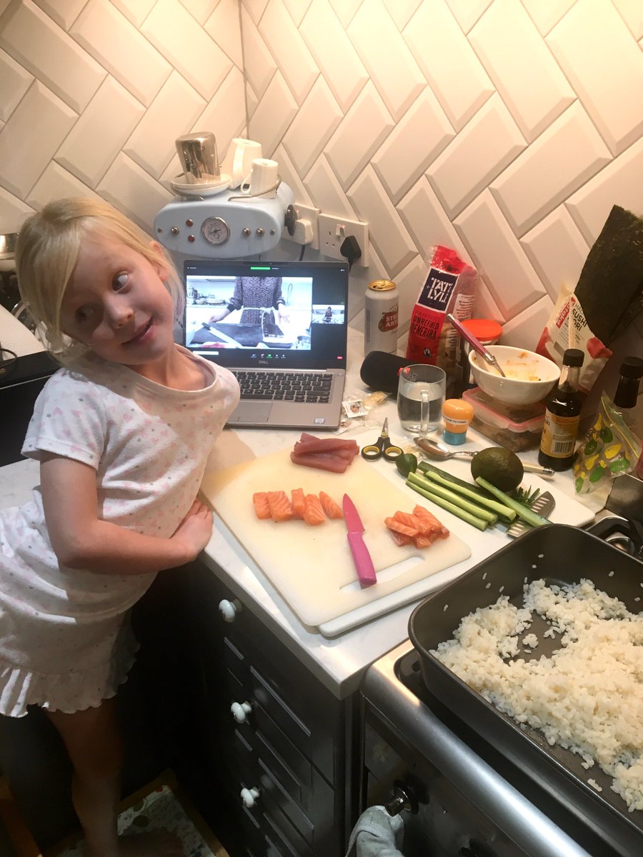 vesonnautical's tweet photo. Last week, our London office members rolled their sleeves up to roll some fresh sushi during a sushi making event! Thank you to our knowledgeable host, Japanese chef and author Yuki Gomi with @Yukiskitchen, for helping us create a delicious and beautiful meal. #lifeatveson https://t.co/SqMyPw5NBw