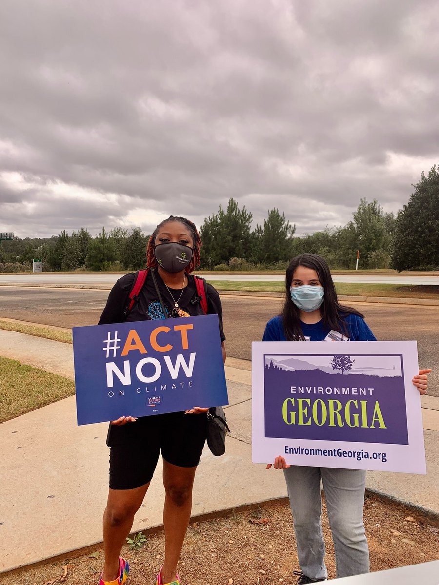 JenniferDuenas9's tweet photo. It was great to meet such passionate students at @GeorgiaGwinnett! Students in #GA07 want #ClimateActionNow and support the climate investments in the #BuildBackBetterBudget! @RepBourdeaux https://t.co/5PjkFT3Y3h
