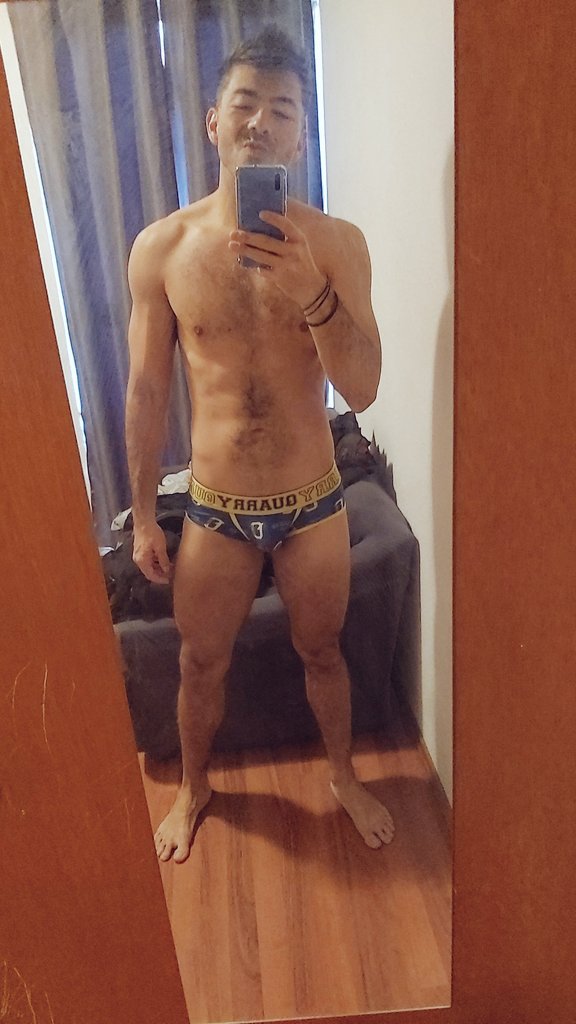 LuisdaCamacho's tweet photo. Buenooos buenoooooos , a darlo todo !!!! #underwere #goodmorning #workboy #hairyboy https://t.co/nvJfoio0BD
