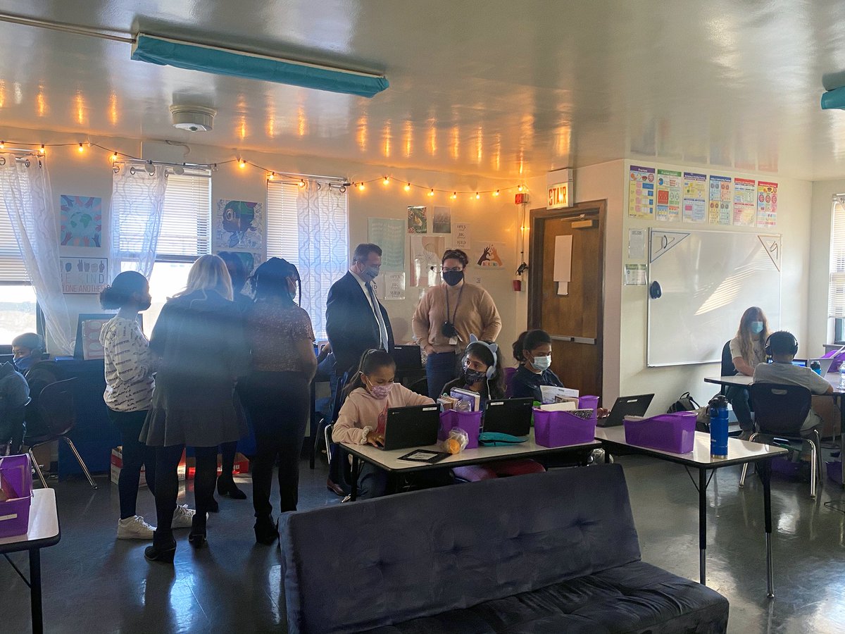 Distinctive_Edu's tweet photo. We're honored to have welcomed CEO Martinez from @ChiPubSchools to our @CICSWestBelden campus! We're thrilled to hear about how CEO Martinez believes that all children can and will rise to any challenge, something we deeply believe in. Thank you for visiting! #WeAreDistinctive https://t.co/Kzb2xh5TSF