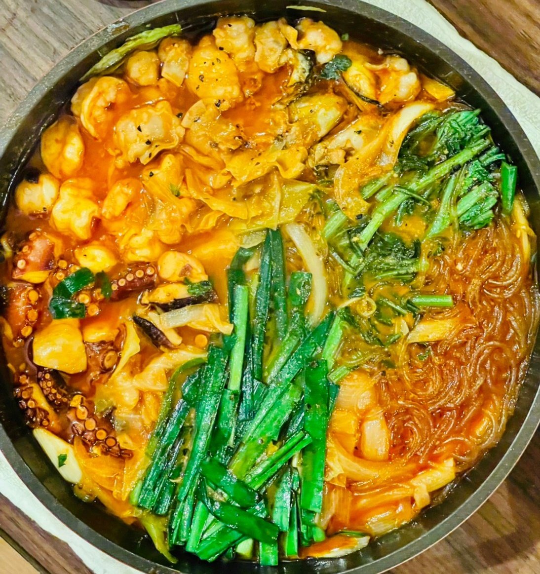 河瀬璃菜 りな助 今年初のナッコプセ ナッコプセ はナクチ タコ コプチャン ホルモン セウ 海老 の頭文字を合わせた言葉で釜山名物の鍋 孤独のグルメで見たことある人も多いかも 海鮮とホルモンが一緒に入ってて とにかく旨味深くて美味いん 河瀬璃菜 りな助 今年初のナッコプセ ナッコプセ はナクチ タコ コプチャン ホルモン セウ 海老 の頭文字を合わせた言葉で釜山名物の鍋 孤独のグルメで見たことある人も多いかも 海鮮とホルモンが一緒に入ってて とにかく旨味深くて美味いん