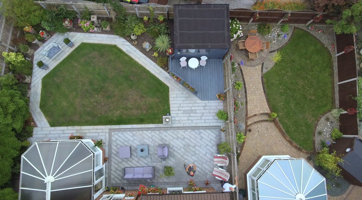 A throwback to 2017 📸 it’s not often we get to build two gardens next to each other…
Two totally different tastes on show to suit our clients’ personalities! Which one would you choose? 👀 And why… Let us know in the comments 📝💡🔥✏️🌳🌿🥀
#gardendesign #garden #outdoorlife