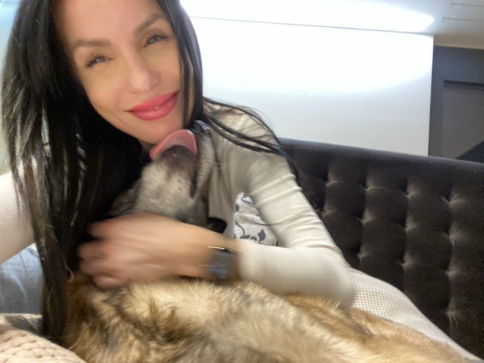 Hope you guys are doing well and healthy? ? just wanted to share my best buddy with you ?? https://t