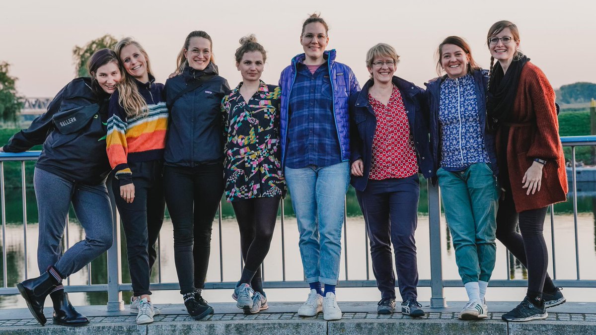 TheWomenAllRide's tweet photo. Treffen sich acht in Wittenberge ♥️
 
Viel gelacht, viel geredet, viel gearbeitet. Nächstes Jahr wird toll - wir freuen uns drauf! 🚲🚲
#BreakfastClub #WomenWhoRide

📷 @Radelmaedchen https://t.co/9mkrzmgZ1m