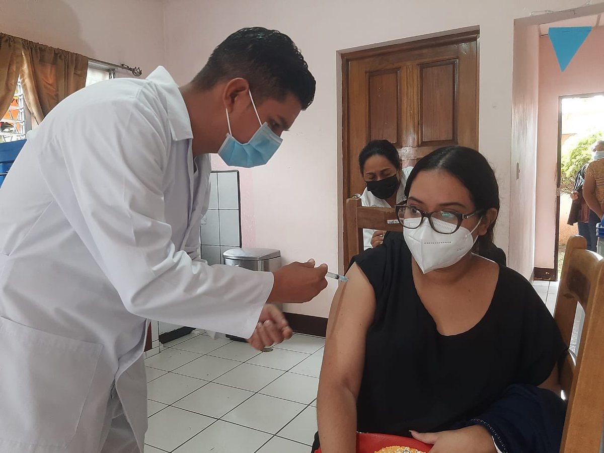 Continúa la vacunación contra #COVID19 en esta ocasión les todo el turno a las mujeres embarazadas, puérperas y lactantes #Nicaragua #PuebloPresidente #TodosJuntosVamosAdelante <a href="/Canal6Nicaragua/">Canal 6 Nicaragua</a>