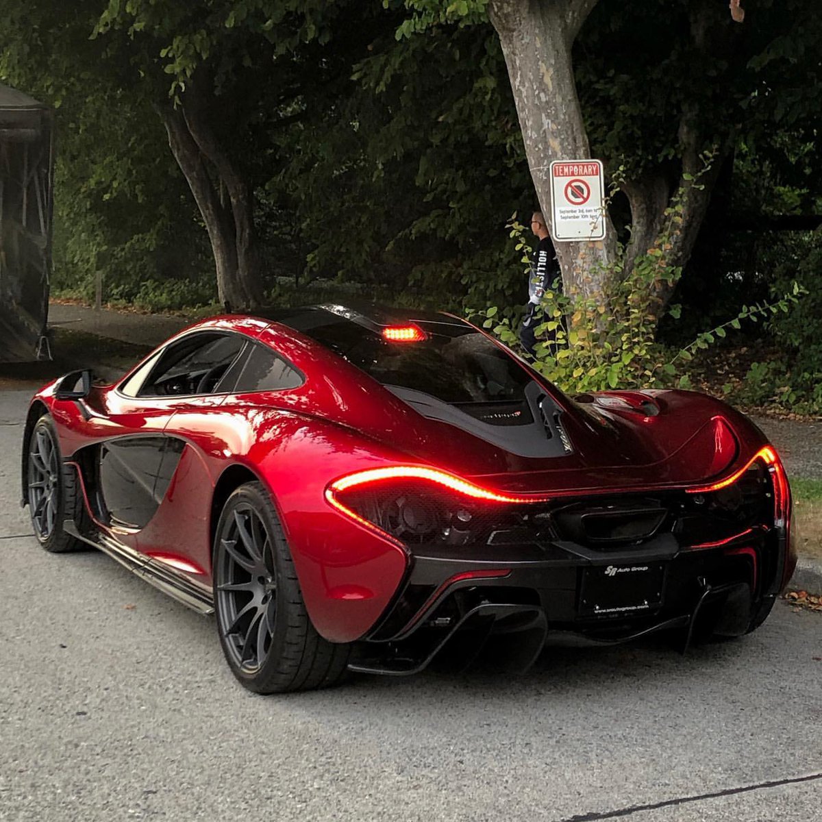 carpxrnpicx's tweet image. McLaren P1