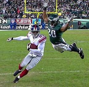 PHLEaglesNation's tweet photo. HAPPY BIRTHDAY to the man, the myth, and legend…
 
WEAPON X ‼️🎈 @BrianDawkins 

#FlyEaglesFly https://t.co/vjWFnfiHWO