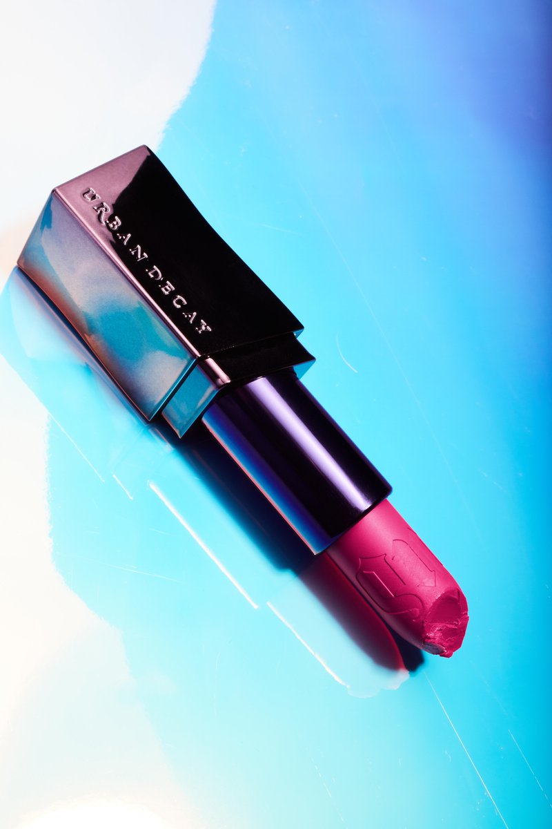 UrbanDecay's tweet photo. Keep your lips in that new-new with our all-new, vegan Vice Lipstick. Shade featured: Hollyweird Available NOW at https://t.co/N2rPSAtK97! Shop now with this link! https://t.co/uGnE95PEWF
#FreetheLip #UrbanDecay #UDVice #Lipstick #Vegan https://t.co/tOVPCyfhMJ