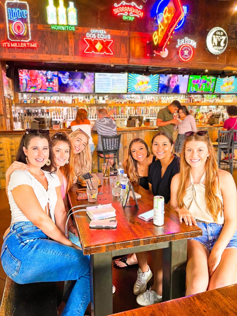 LWmidtown's tweet photo. You made it half way through the week- that deserves a celebration! ๐ Join us for tall beer specials, trivia and steak night tonight! ๐ป #LittleWoodrows #HoustonTrivia https://t.co/JOZXqG99lE