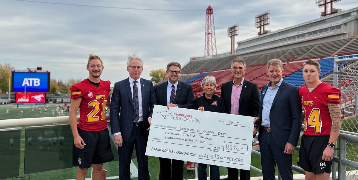 calstampeders's tweet photo. Because of your amazing 50/50 contributions last game, the Stampeders and our great partners from @ATBFinancial are thrilled to donate $165,772.50 to @UCDinos Athletics! #DrawForTheDinos https://t.co/j9qvNFmojo