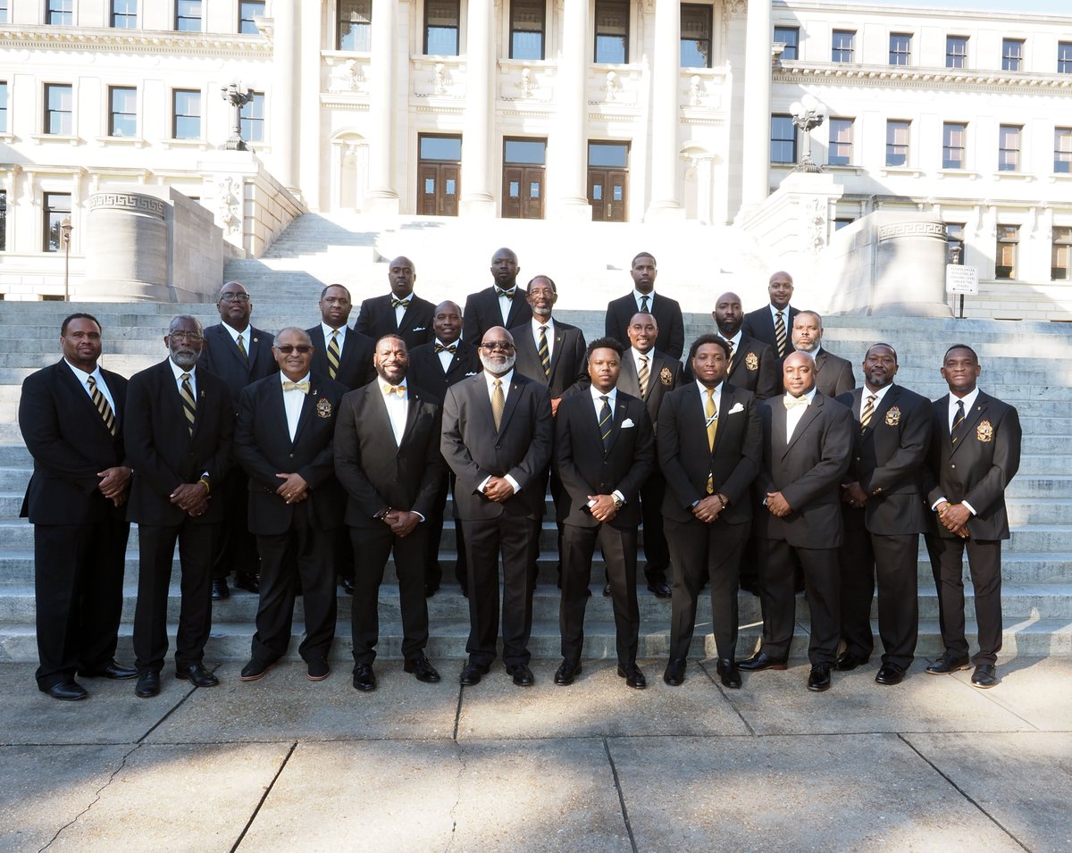 ael1927's tweet photo. First of All, Servants of All, We Shall Transcend All
#jacksonalphas #AEL1927 https://t.co/XYGoSBXXsc