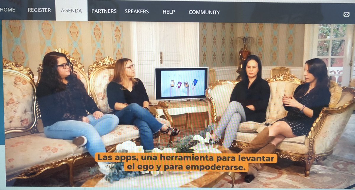 nachitomx's tweet photo. Aplausos @aprilyta @Crispixmx @KattiaPastrana @laprimy #IIeXLatam #DelMatchAlCatch https://t.co/latHVcq5mK