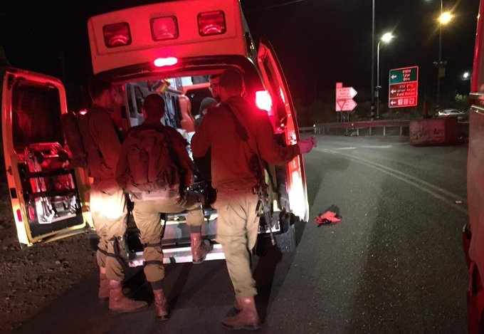 Mvoice13's tweet photo. #Israeli "soldiers" shoot &amp; arrest a 15-year-old #Palestinian child, deny him medical treatment for nearly 2 hours despite the severity of his wound.
https://t.co/bLKjAgREXa https://t.co/geeF8kyPf7