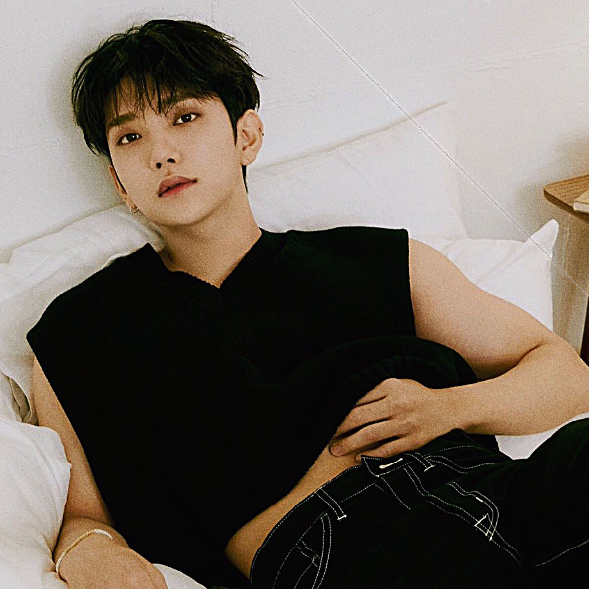 EBOYSHUA's tweet photo. i am not your strongest soldier, #조슈아 https://t.co/VfWol5JVLq