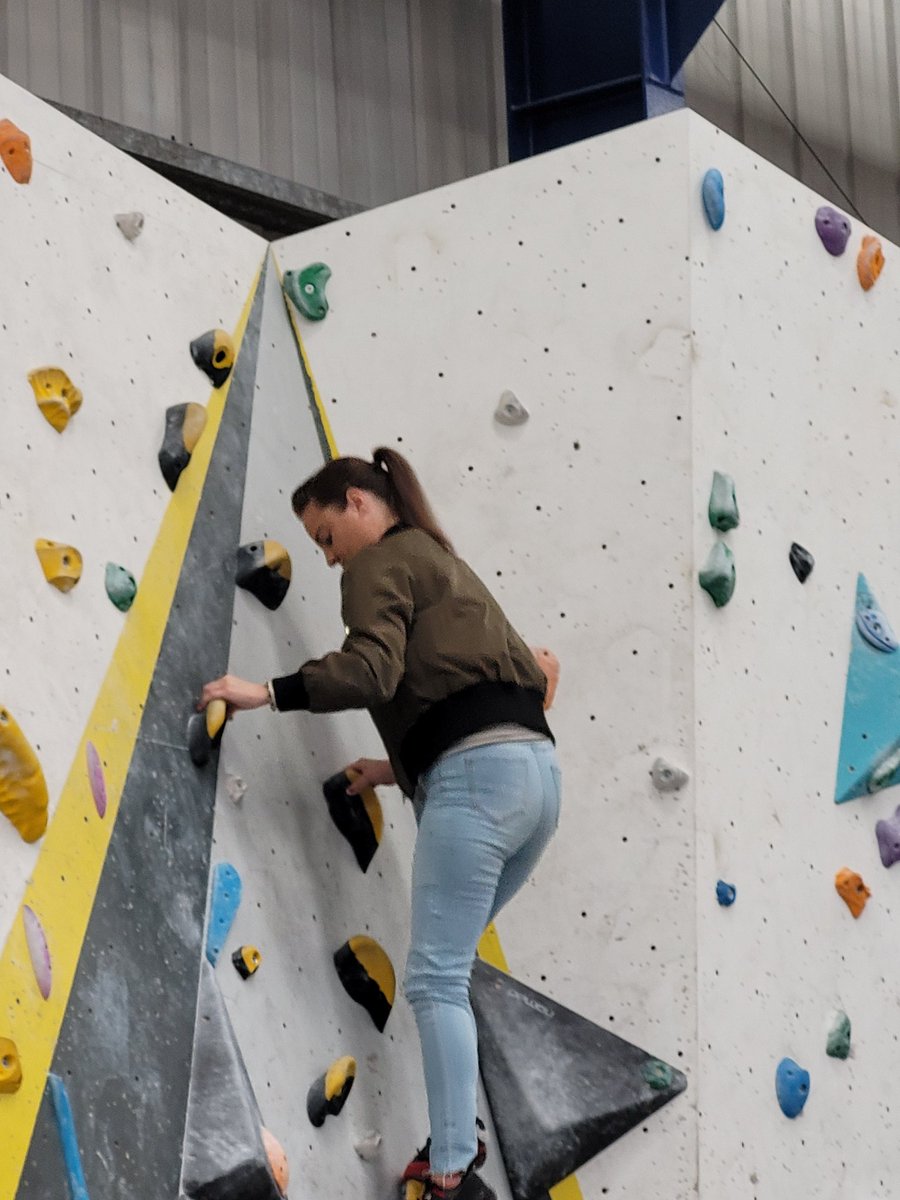 VernaForHousing's tweet photo. It's time to climb the walls @boulderhut 🙂It's week 3 of the @Sport_England funded Bold Girls project with @ActiveCheshire @ForHousing A good turnout &amp; alot of excitement as the ladies took on the challenge to step out of the comfort zone &amp; reach new heights https://t.co/keXgPrptct