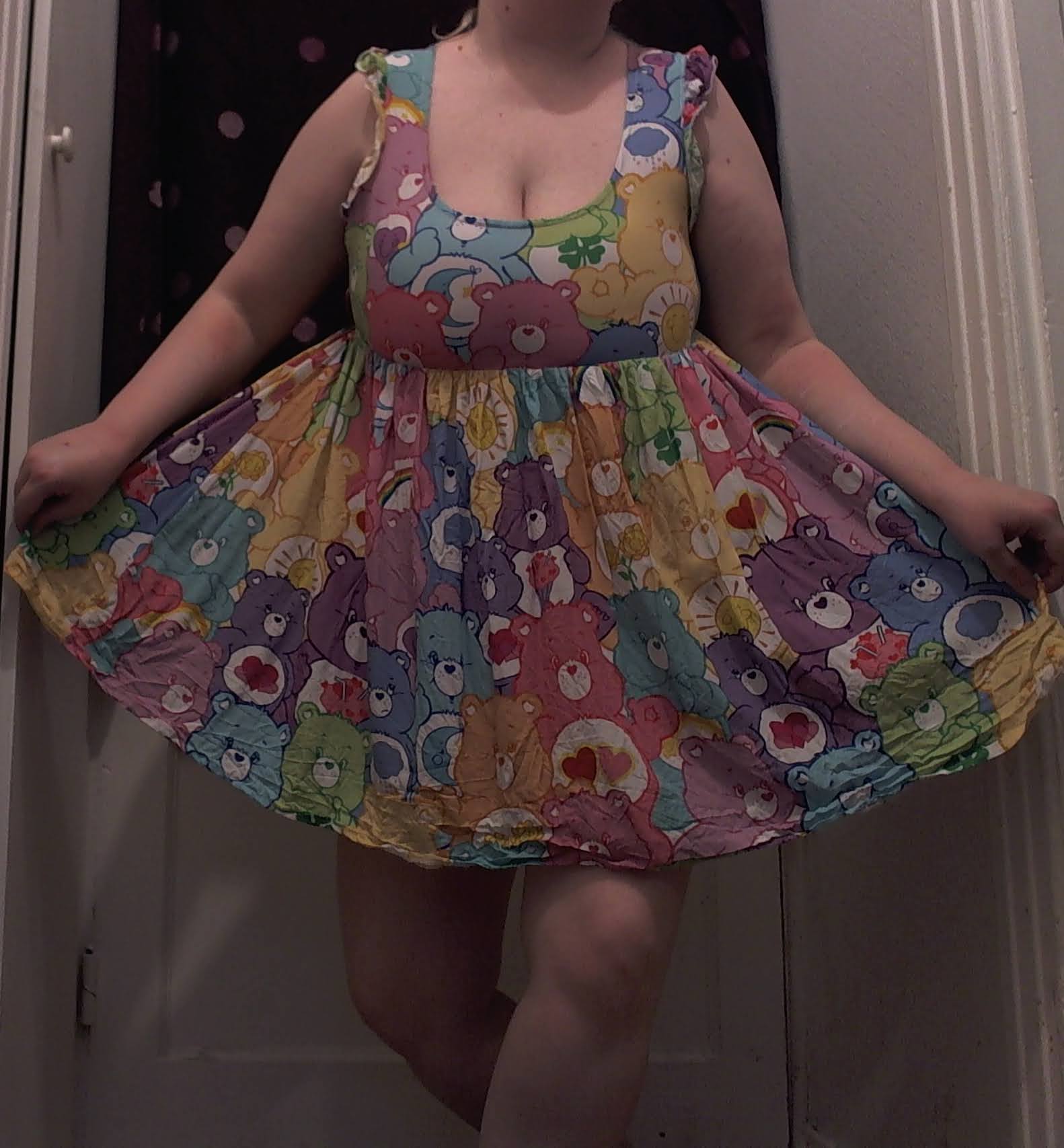 Any #Daddy's looking to adopt a #sweet #little #princess, that occasionally turns into an almighty #brat? 😈 Must have a #firmhand and #daddyvoice for #brattaming, but also give lots of #cuddles and #stuffies. 🥰 #ddlg #abdl #littlegirl https://t.co/pysYmQpwM3