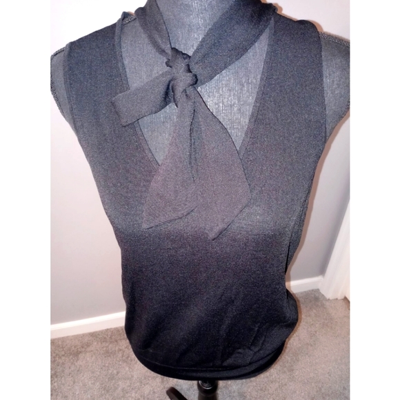 AnaVeroBodyCafe's tweet photo. So good I had to share! Check out all the items I'm loving on @Poshmarkapp #poshmark #fashion #style #shopmycloset #loft: https://t.co/NtmdxjffY4 https://t.co/rgNfbbZKLi